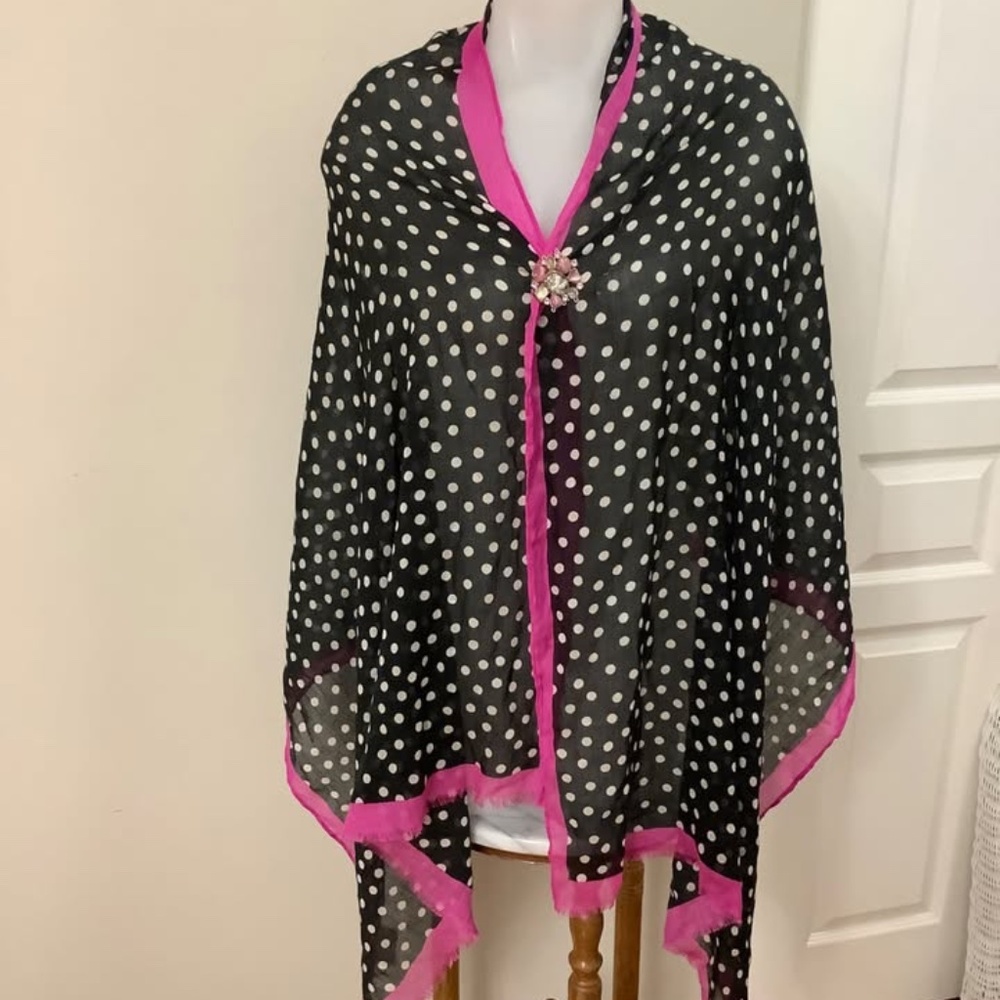 Old Navy Light Scarf/Shawl